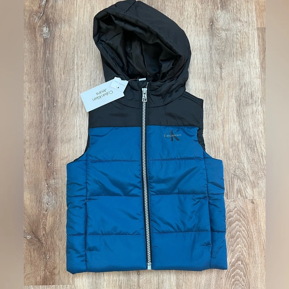 Calvin Klein Sleeveless Puffer Vest NWT 2T